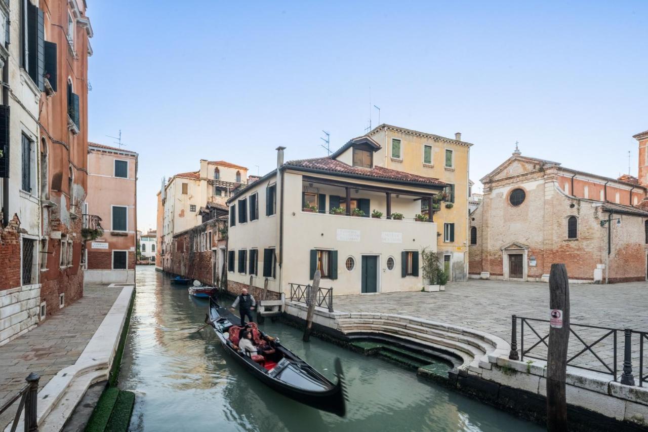 Garden Mansion With Private Mooring R&R Apartamento Veneza Exterior foto