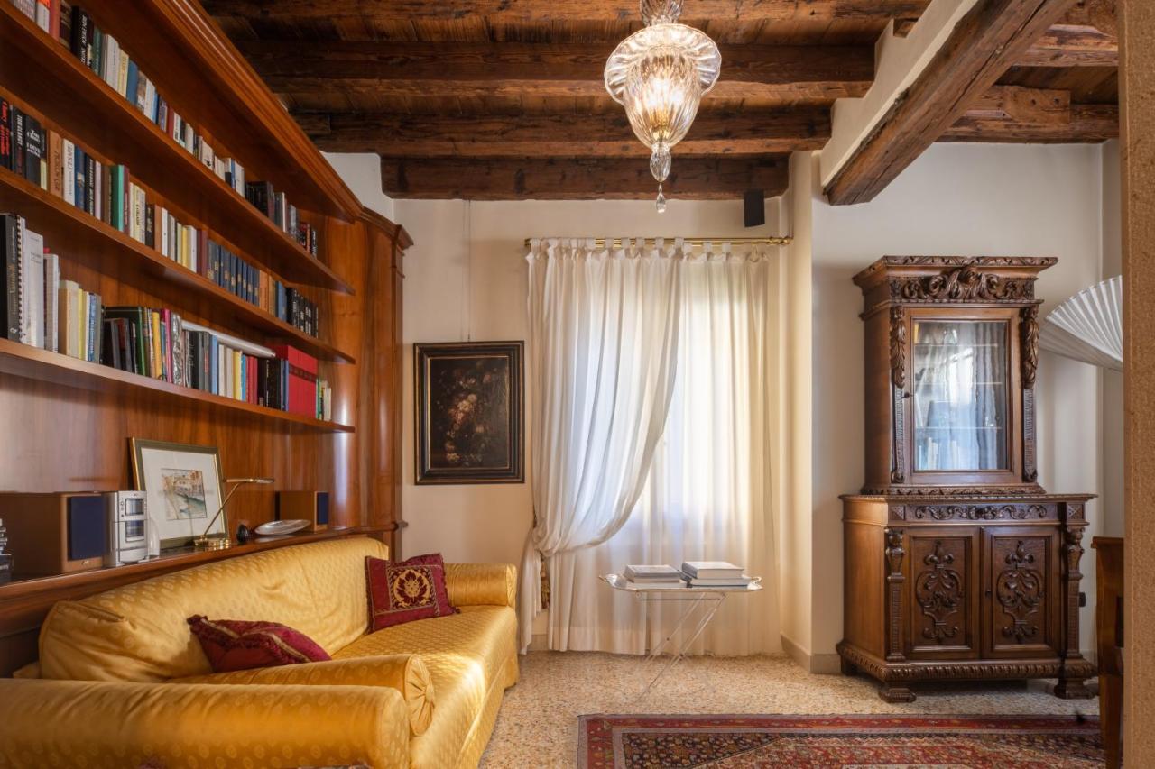 Garden Mansion With Private Mooring R&R Apartamento Veneza Exterior foto
