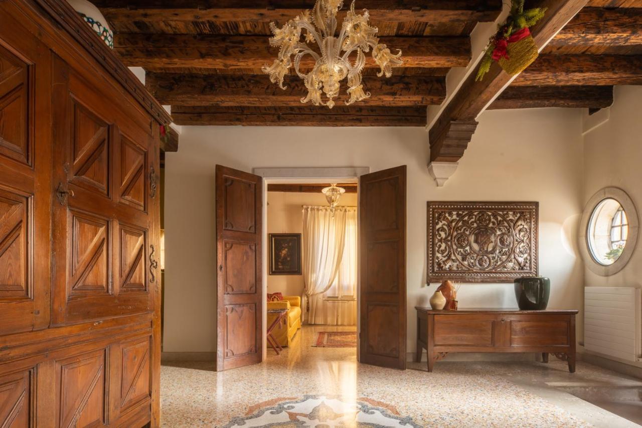 Garden Mansion With Private Mooring R&R Apartamento Veneza Exterior foto
