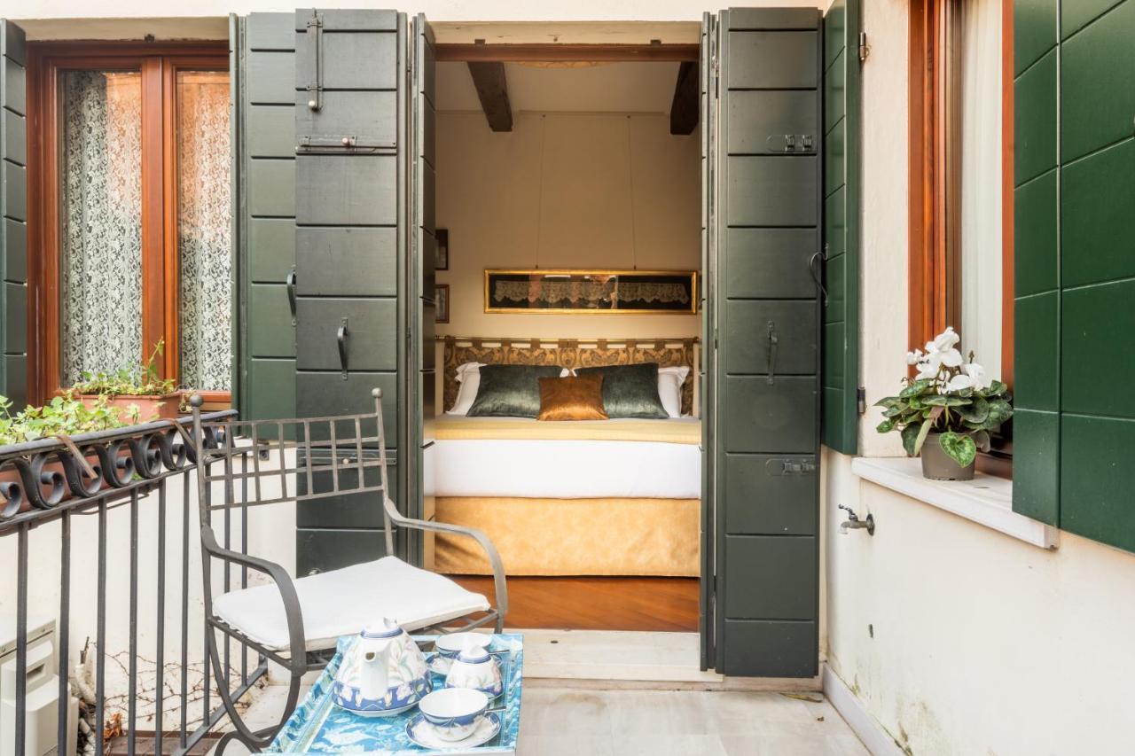 Garden Mansion With Private Mooring R&R Apartamento Veneza Exterior foto